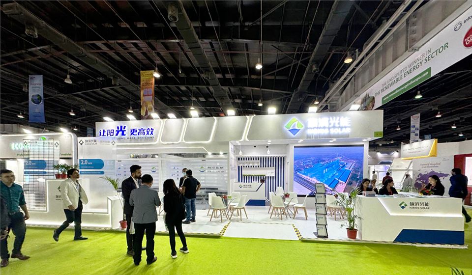 旗濱集團展位設計科技感十足，發(fā)力可再生能源