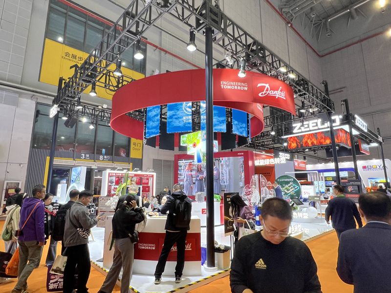 天津全球物聯(lián)網(wǎng)展科技感展臺設(shè)計區(qū)